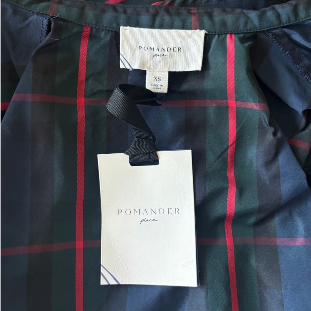 NWT Tuckernut Pomander Place Fraser Plaid Ashlen Top Peplum Blouse XS - Picture 4 of 7